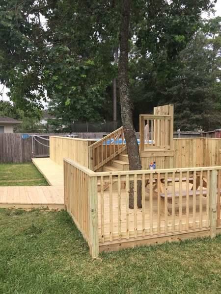 Deck Staining in Houston, TX