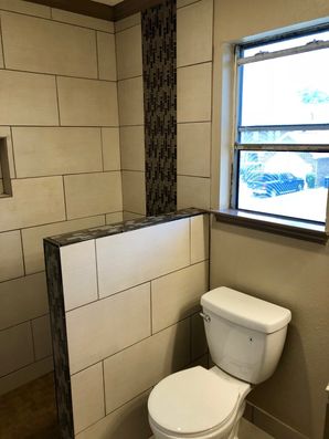 Before & After Bathroom Remodel in Houston, TX (8)