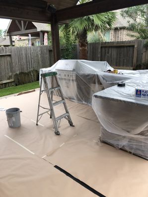 Staining Wood on Outdoor Kitchen in Houston, TX (2)