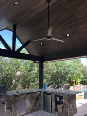 Staining Wood on Outdoor Kitchen in Houston, TX (5)