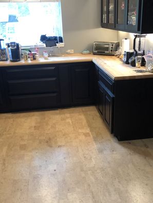 Before & After Cabinet Refinishing in Spring, TX (2)